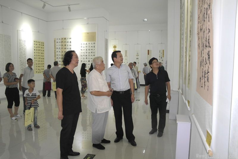 大名举办抗战胜利70周年书法作品展