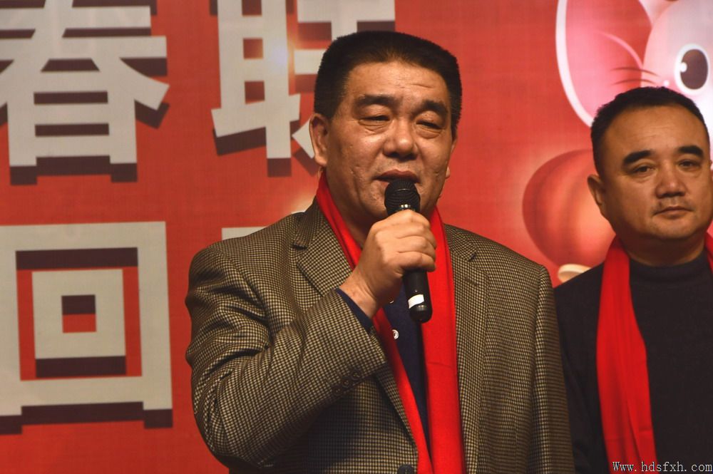手写春联,年味更浓-邯郸书协开展“名家免费写春联、吉祥如意送回家”大型公益活动