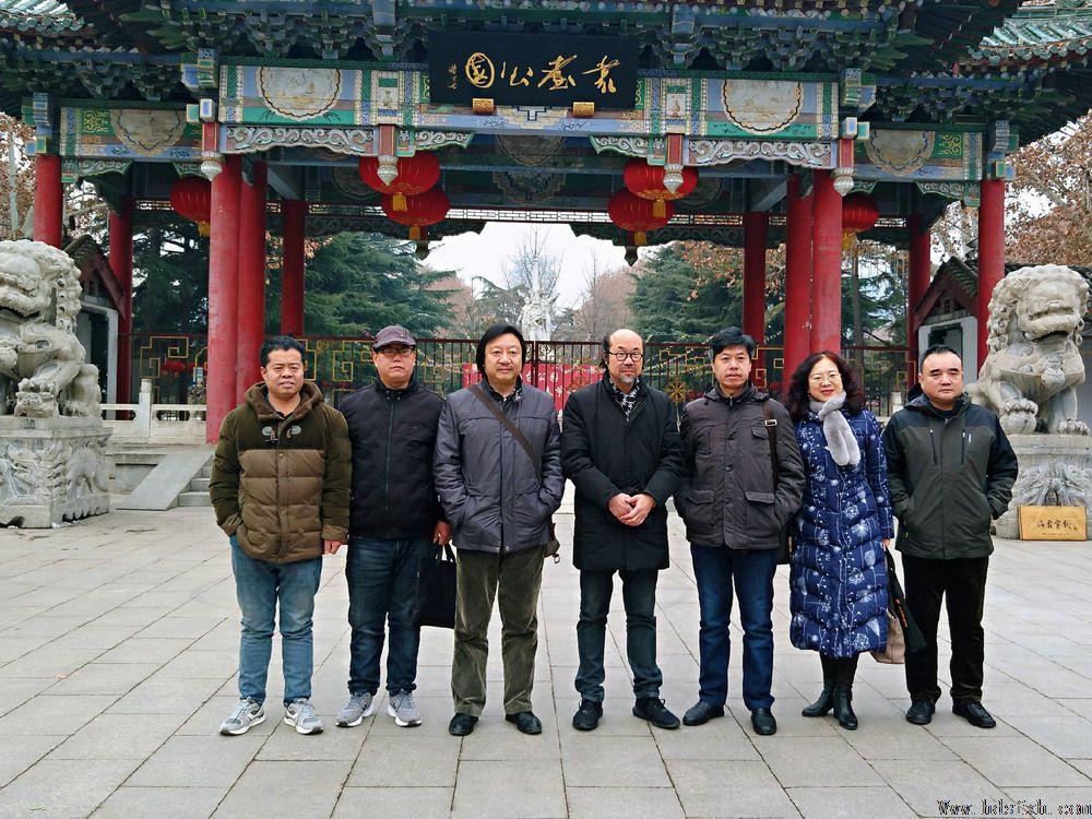 邯郸书协走进市城管局为民公益写春联送祝福