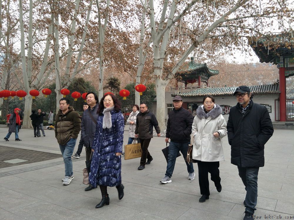 邯郸书协走进市城管局为民公益写春联送祝福
