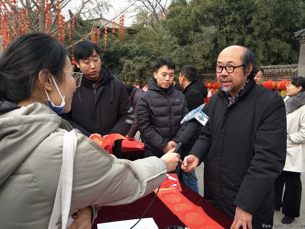 邯郸书协走进市城管局为民公益写春联送祝福