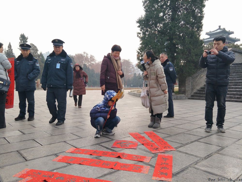 邯郸书协走进市城管局为民公益写春联送祝福