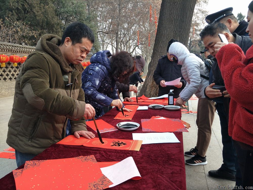 邯郸书协走进市城管局为民公益写春联送祝福