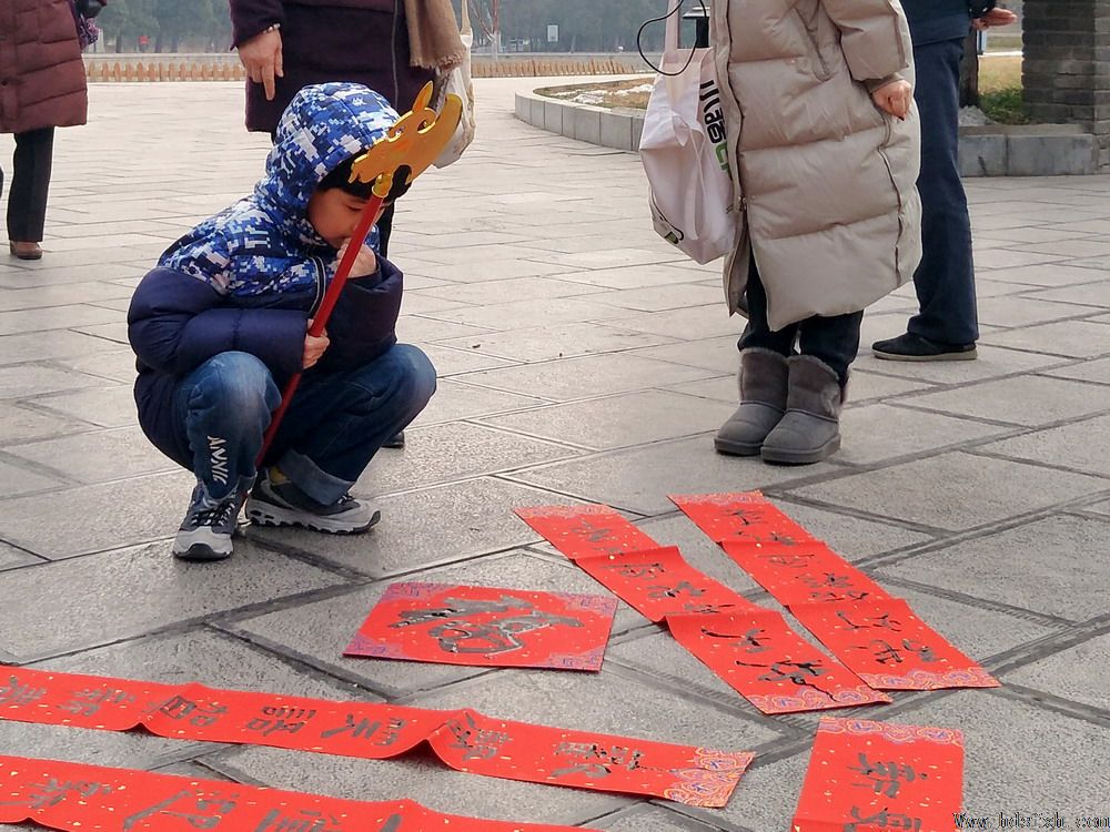 邯郸书协走进市城管局为民公益写春联送祝福