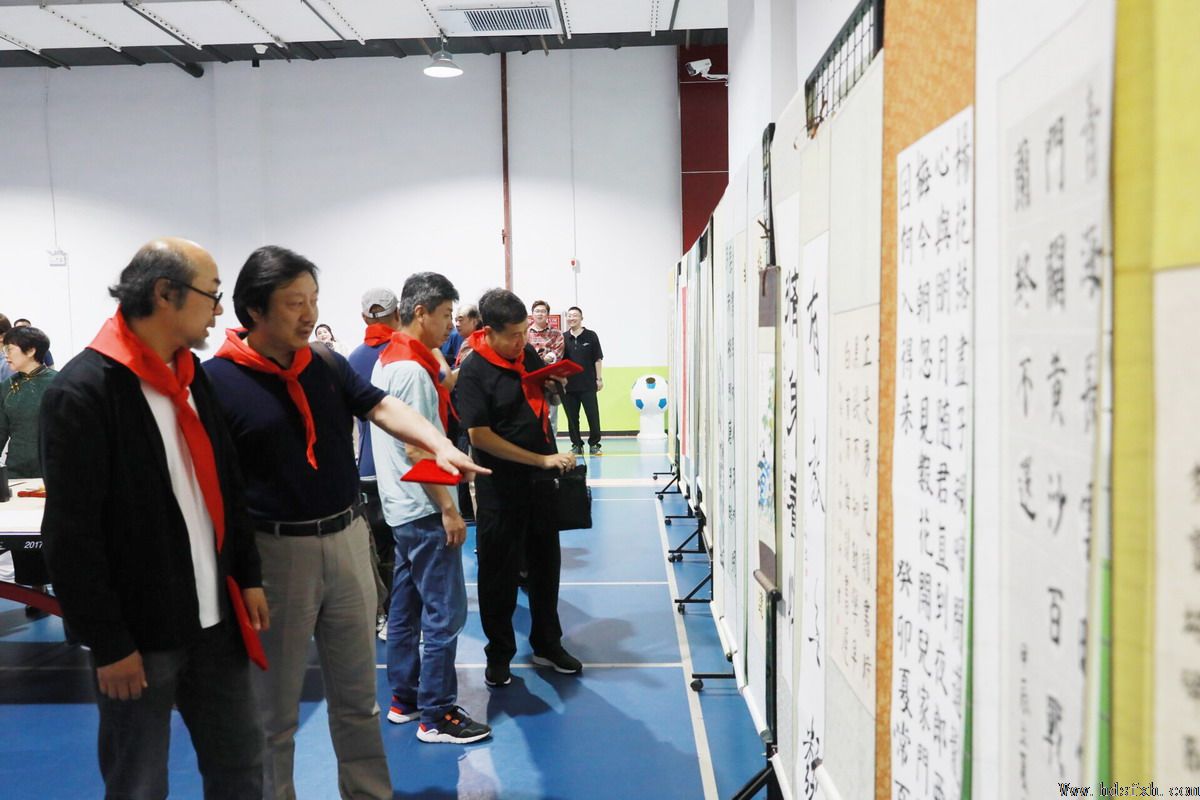 邯郸书协走进育华小学开展“文润童心 艺起成长”援教志愿活动