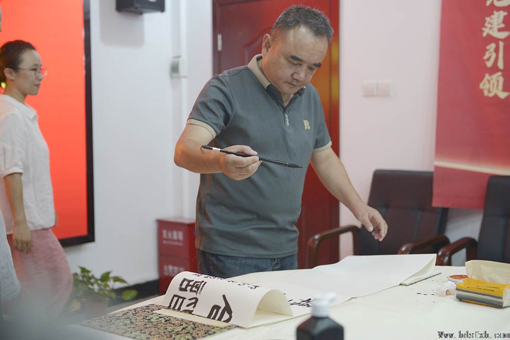 鷨ЭѧίԱճ