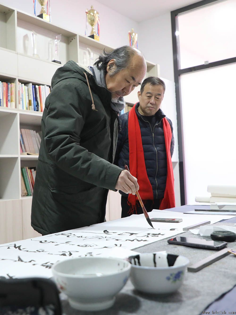 邯郸书协“万福迎春”公益活动走进邯钢附企