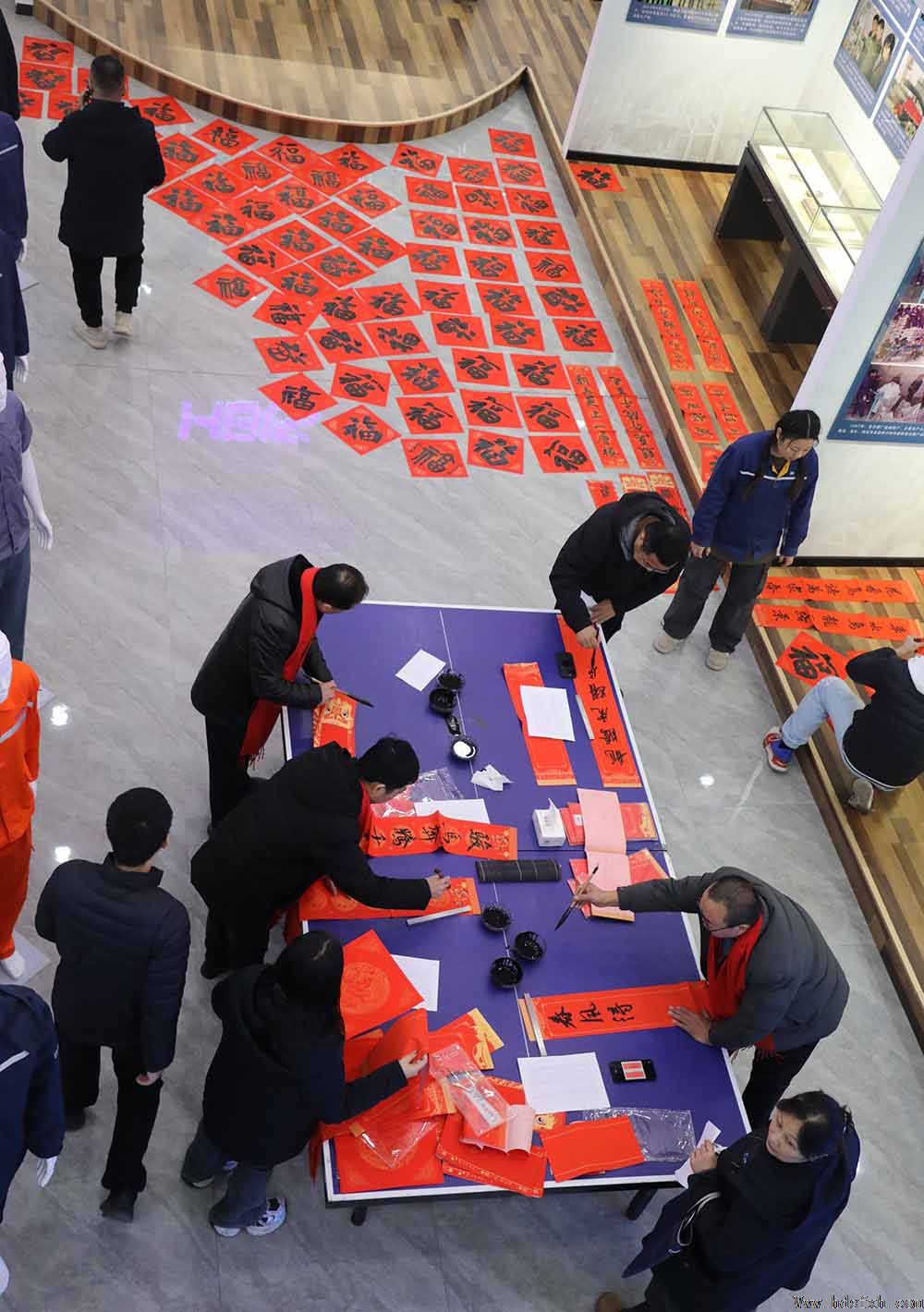 邯郸书协“万福迎春”公益活动走进邯钢附企