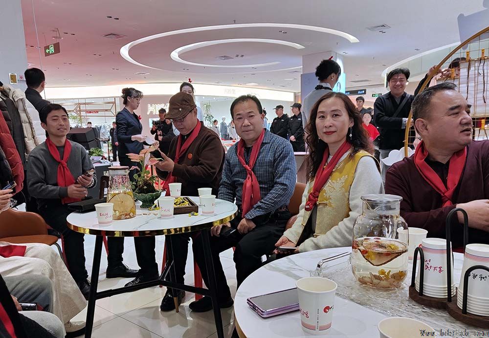 邯郸书协“新春特别行动-万福迎春”走进天鸿广场