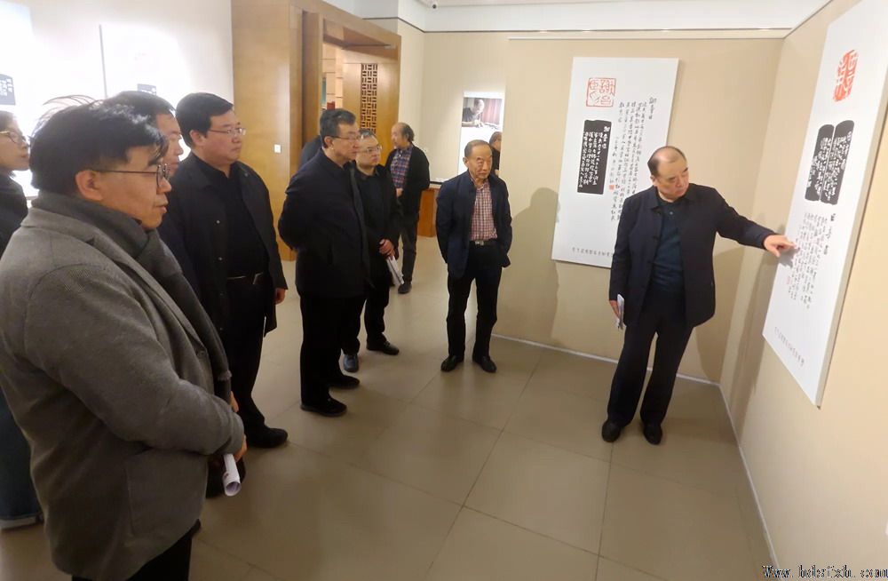 ���»���������ʷ����׭��չ���ں���������¡�ؿ�Ļ