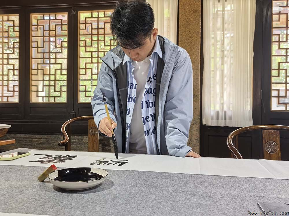 ������Э����ίԱ�Ḱ�䰲�á��Թ������Ͻ�ʯ�̡���ѧ�ɷ�